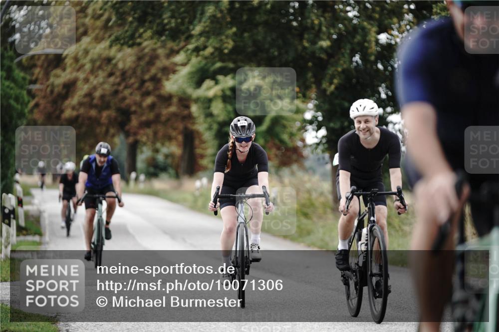 30.08.2026 - Elbe Triathlon Hamburg Michael Burmester http://msf.ph/oto/10071306 30.08.2026 10:03:42 Radfahren 572, 672, 764, 795, 824, 945 meine-sportfotos.de