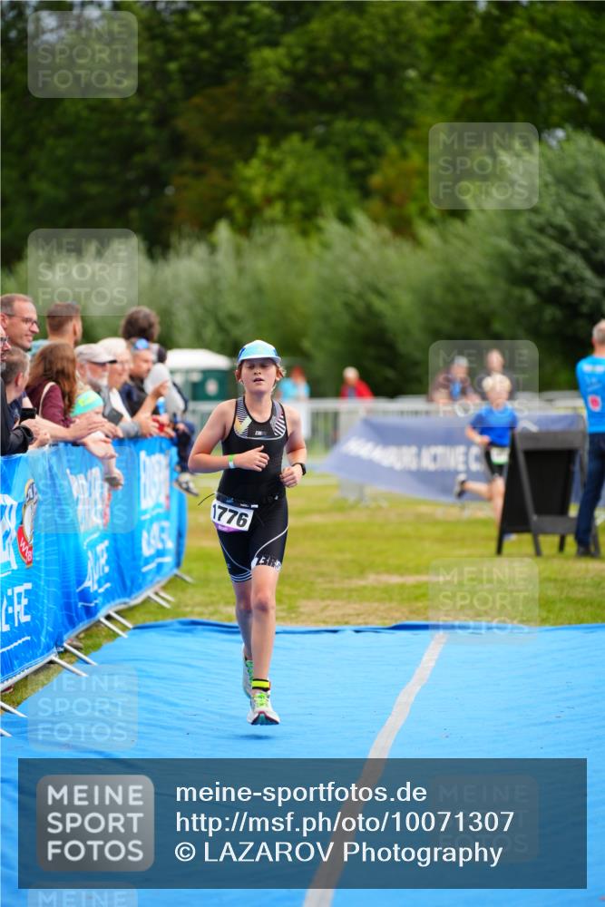 30.08.2026 - Elbe Triathlon Hamburg LAZAROV Photography http://msf.ph/oto/10071307 30.08.2026 12:57:58 Ziel 1776 meine-sportfotos.de