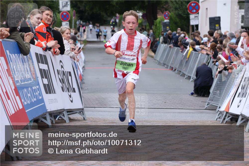 30.08.2026 - Blankeneser Heldenlauf Lena Gebhardt http://msf.ph/oto/10071312 30.08.2026 10:11:14 Ziel 5228, 5661 meine-sportfotos.de