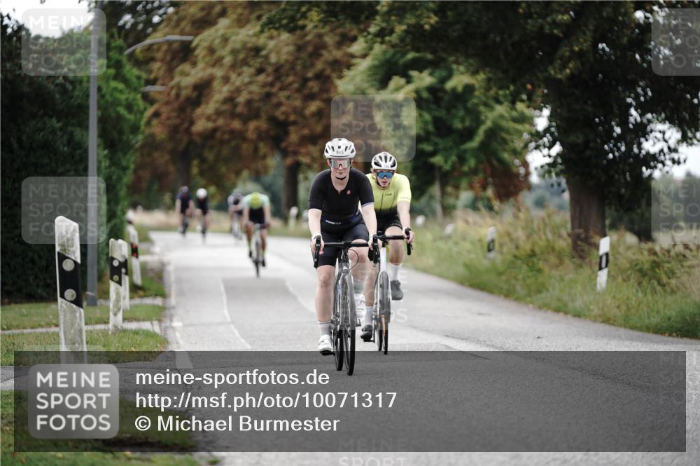 30.08.2026 - Elbe Triathlon Hamburg Michael Burmester http://msf.ph/oto/10071317 30.08.2026 10:03:45 Radfahren 426, 536, 572, 764, 795, 824, 945 meine-sportfotos.de