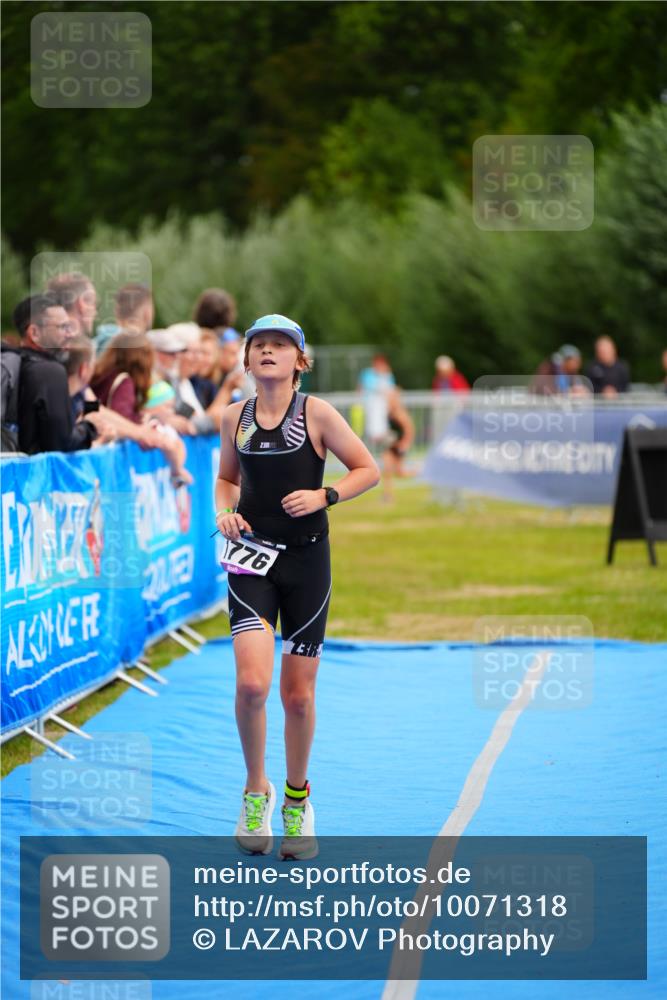 30.08.2026 - Elbe Triathlon Hamburg LAZAROV Photography http://msf.ph/oto/10071318 30.08.2026 12:57:59 Ziel 1776 meine-sportfotos.de