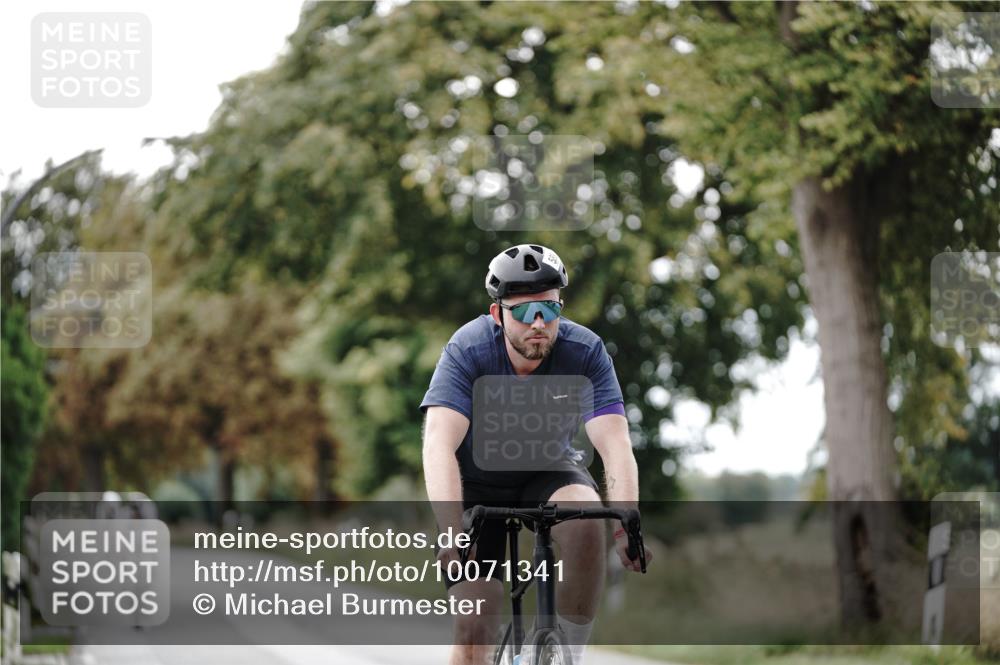 30.08.2026 - Elbe Triathlon Hamburg Michael Burmester http://msf.ph/oto/10071341 30.08.2026 10:03:57 Radfahren 521, 589, 805, 953 meine-sportfotos.de