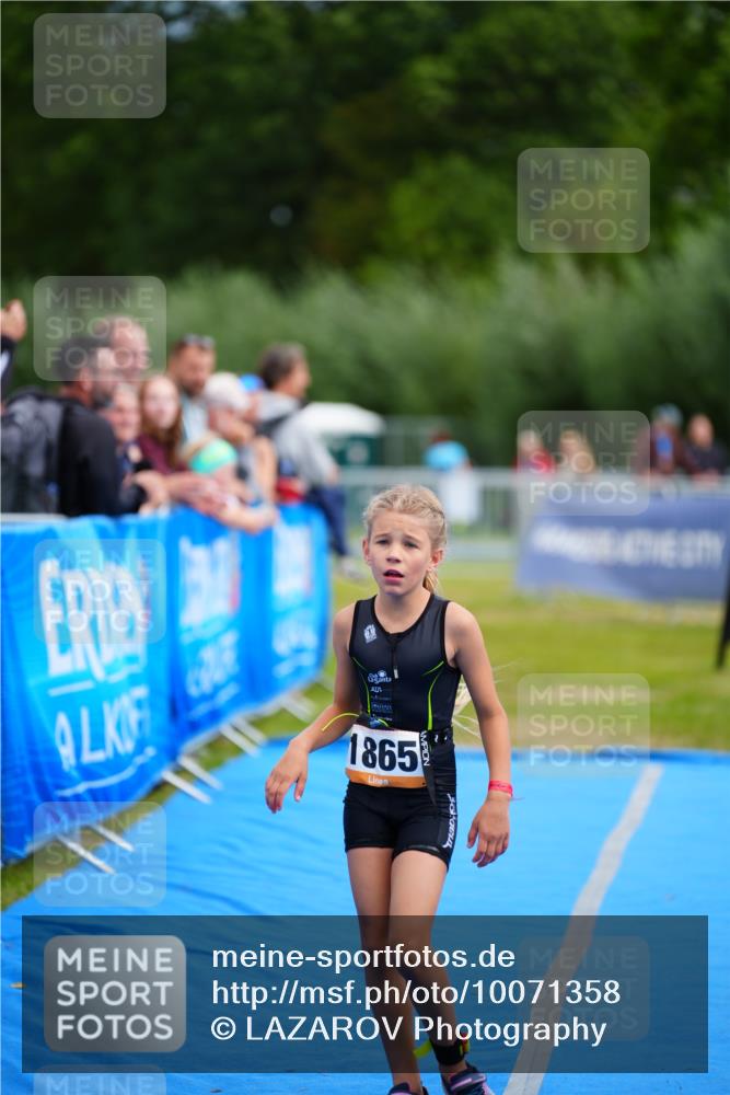 30.08.2026 - Elbe Triathlon Hamburg LAZAROV Photography http://msf.ph/oto/10071358 30.08.2026 12:58:10 Ziel 1865 meine-sportfotos.de