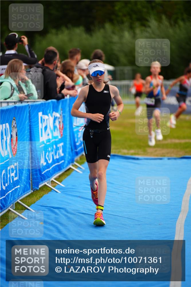 30.08.2026 - Elbe Triathlon Hamburg LAZAROV Photography http://msf.ph/oto/10071361 30.08.2026 12:58:33 Ziel 1779, 1806 meine-sportfotos.de