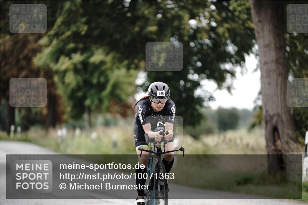 30.08.2026 - Elbe Triathlon Hamburg Michael Burmester http://msf.ph/oto/10071363 30.08.2026 10:04:12 Radfahren 818, 844, 948, 952 meine-sportfotos.de