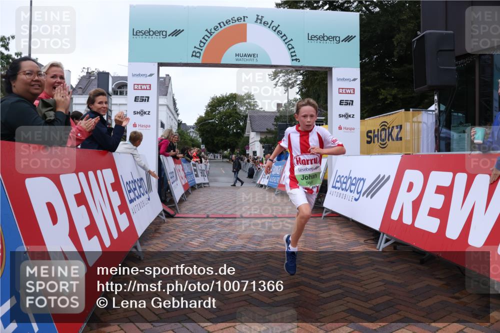 30.08.2026 - Blankeneser Heldenlauf Lena Gebhardt http://msf.ph/oto/10071366 30.08.2026 10:11:16 Ziel 5228, 5661 meine-sportfotos.de