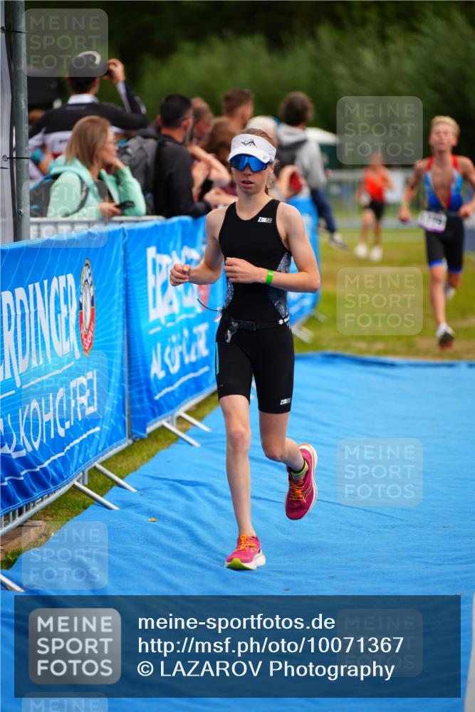 30.08.2026 - Elbe Triathlon Hamburg LAZAROV Photography http://msf.ph/oto/10071367 30.08.2026 12:58:33 Ziel 1779, 1806 meine-sportfotos.de