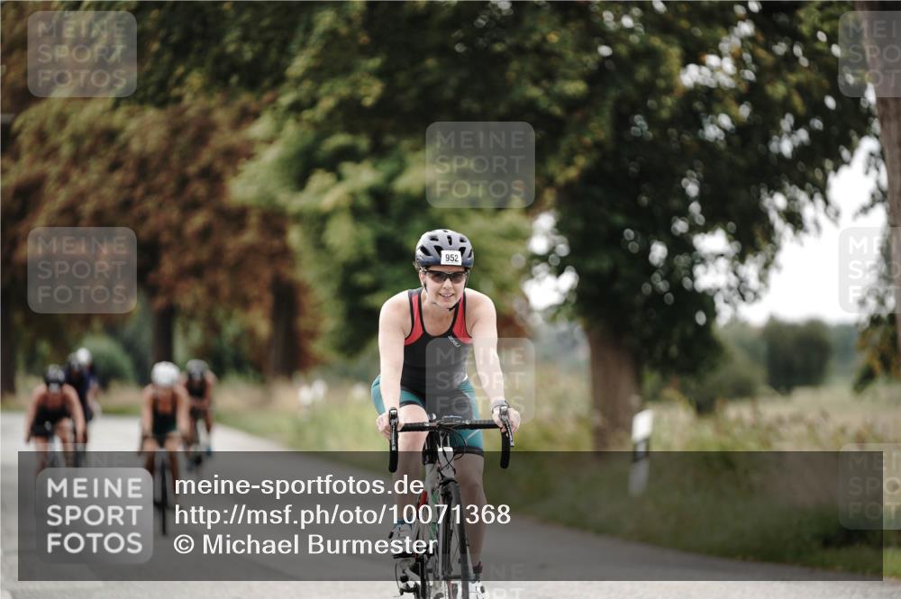 30.08.2026 - Elbe Triathlon Hamburg Michael Burmester http://msf.ph/oto/10071368 30.08.2026 10:04:16 Radfahren 597, 766, 818, 844, 952 meine-sportfotos.de