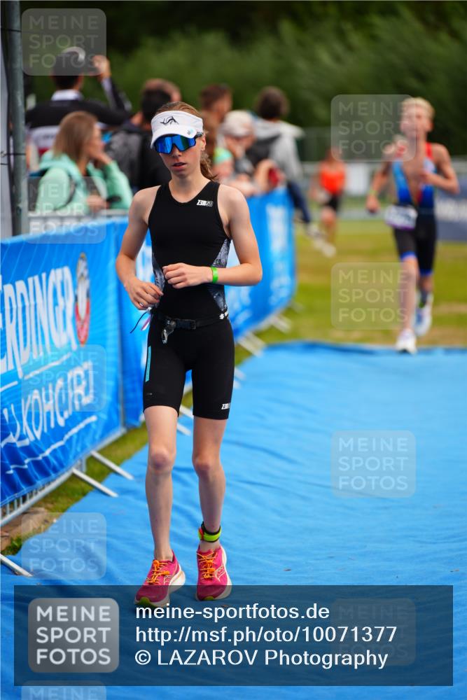 30.08.2026 - Elbe Triathlon Hamburg LAZAROV Photography http://msf.ph/oto/10071377 30.08.2026 12:58:34 Ziel 1779, 1806 meine-sportfotos.de