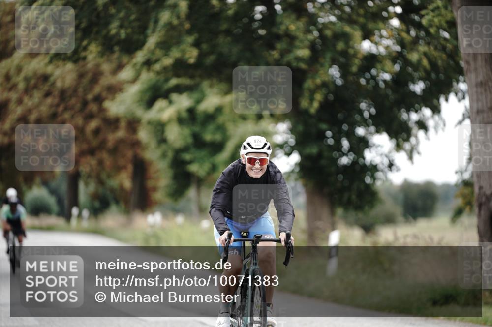 30.08.2026 - Elbe Triathlon Hamburg Michael Burmester http://msf.ph/oto/10071383 30.08.2026 10:04:24 Radfahren 553, 623, 974 meine-sportfotos.de