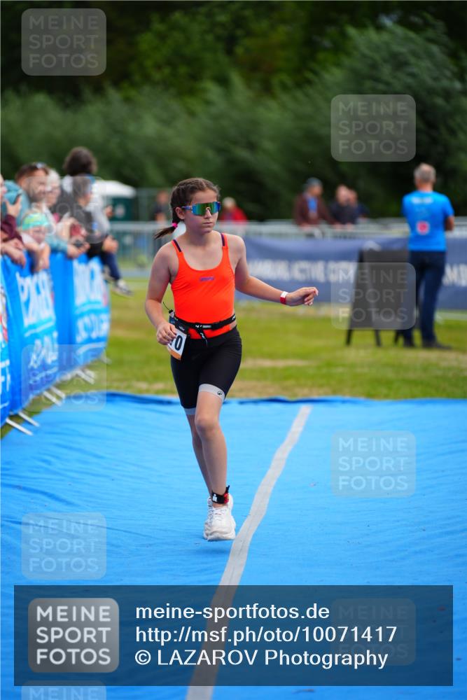 30.08.2026 - Elbe Triathlon Hamburg LAZAROV Photography http://msf.ph/oto/10071417 30.08.2026 12:58:43 Ziel 1870 meine-sportfotos.de