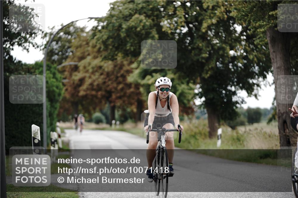 30.08.2026 - Elbe Triathlon Hamburg Michael Burmester http://msf.ph/oto/10071418 30.08.2026 10:04:37 Radfahren 809, 904 meine-sportfotos.de
