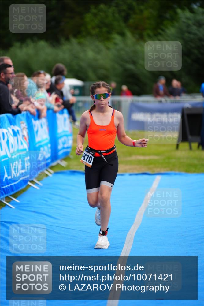 30.08.2026 - Elbe Triathlon Hamburg LAZAROV Photography http://msf.ph/oto/10071421 30.08.2026 12:58:43 Ziel 1870 meine-sportfotos.de