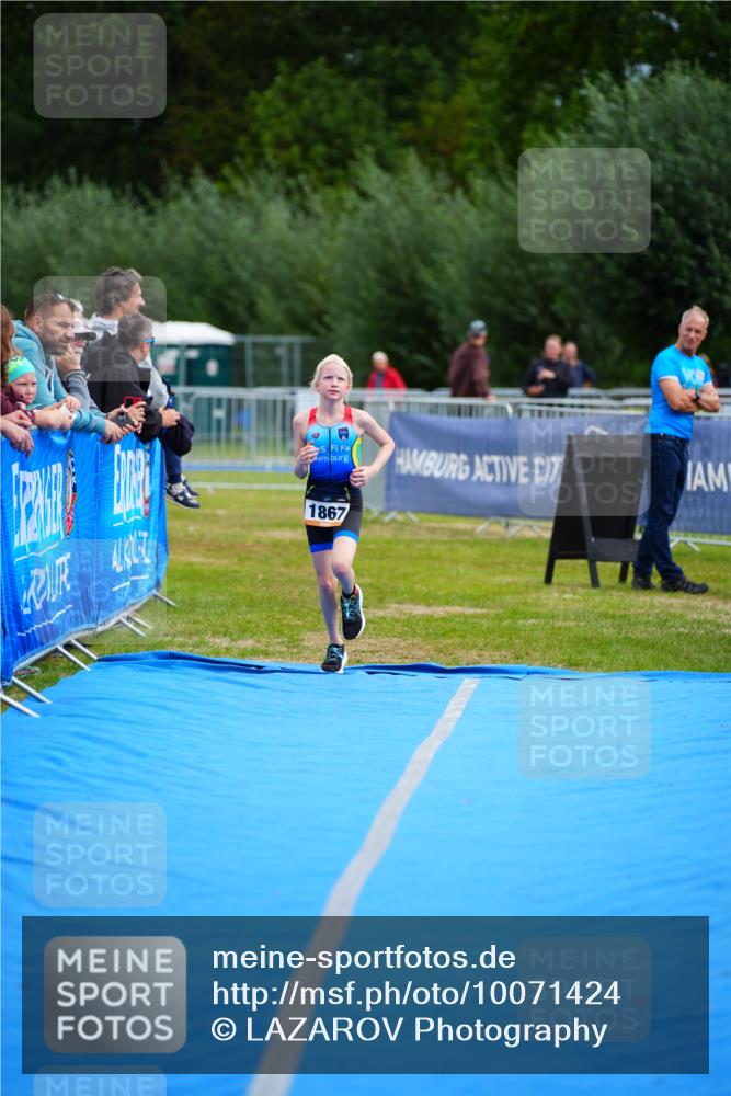 30.08.2026 - Elbe Triathlon Hamburg LAZAROV Photography http://msf.ph/oto/10071424 30.08.2026 12:58:55 Ziel 1867 meine-sportfotos.de