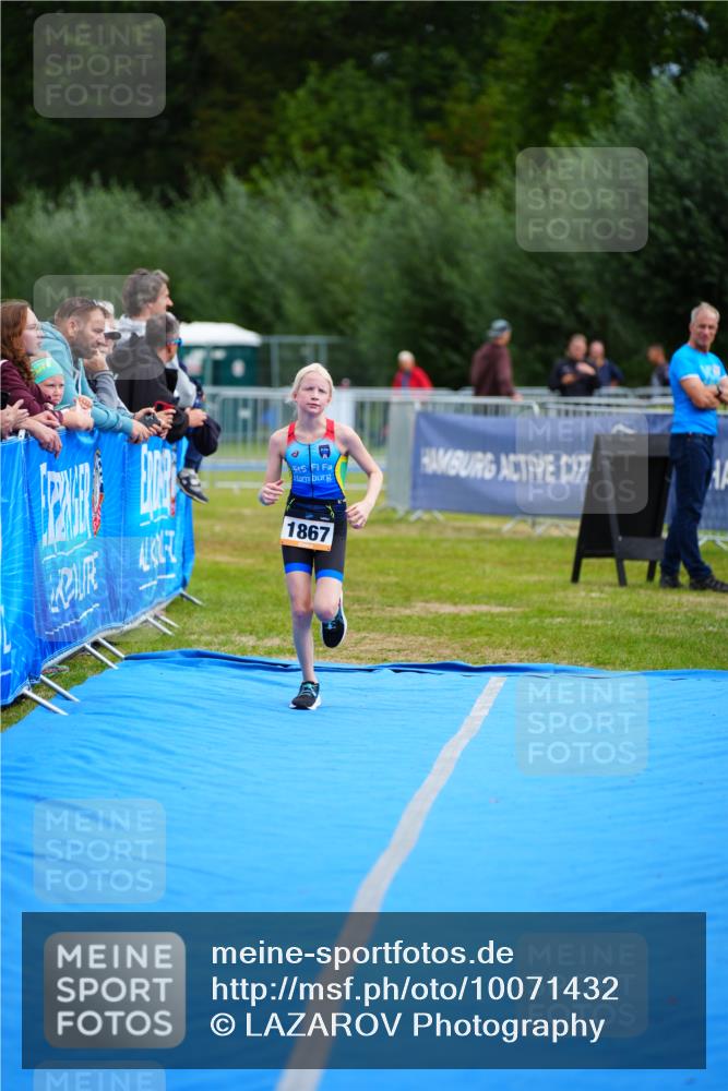 30.08.2026 - Elbe Triathlon Hamburg LAZAROV Photography http://msf.ph/oto/10071432 30.08.2026 12:58:55 Ziel 1867 meine-sportfotos.de
