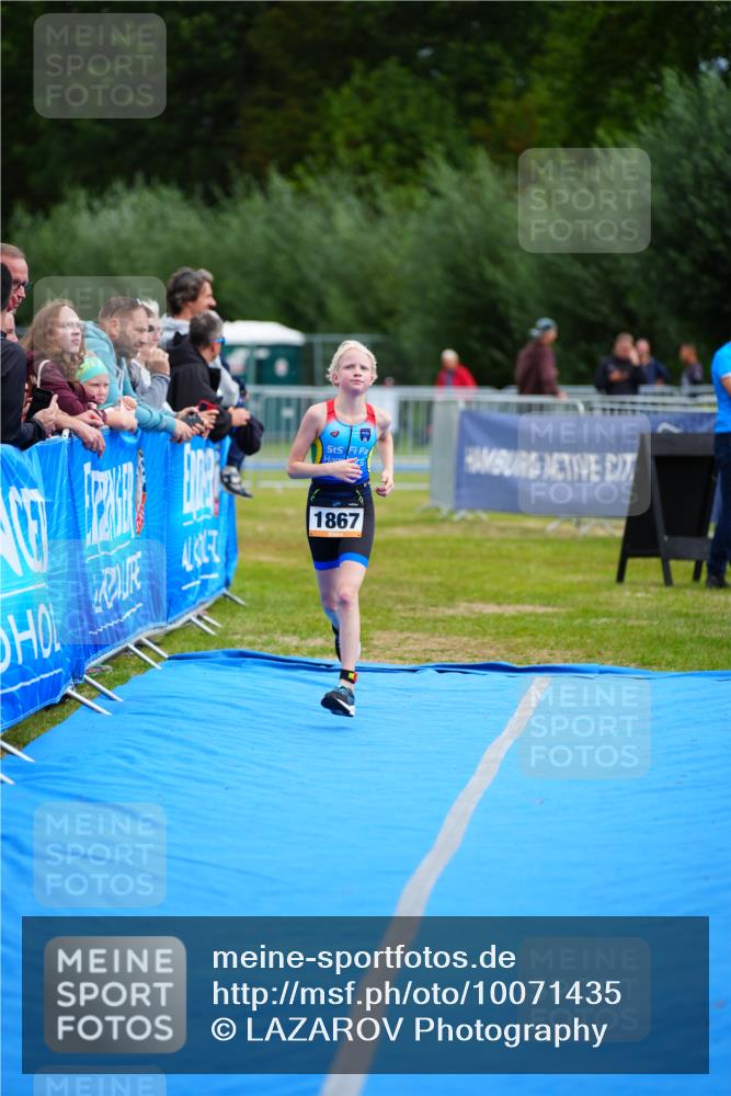 30.08.2026 - Elbe Triathlon Hamburg LAZAROV Photography http://msf.ph/oto/10071435 30.08.2026 12:58:55 Ziel 1867 meine-sportfotos.de