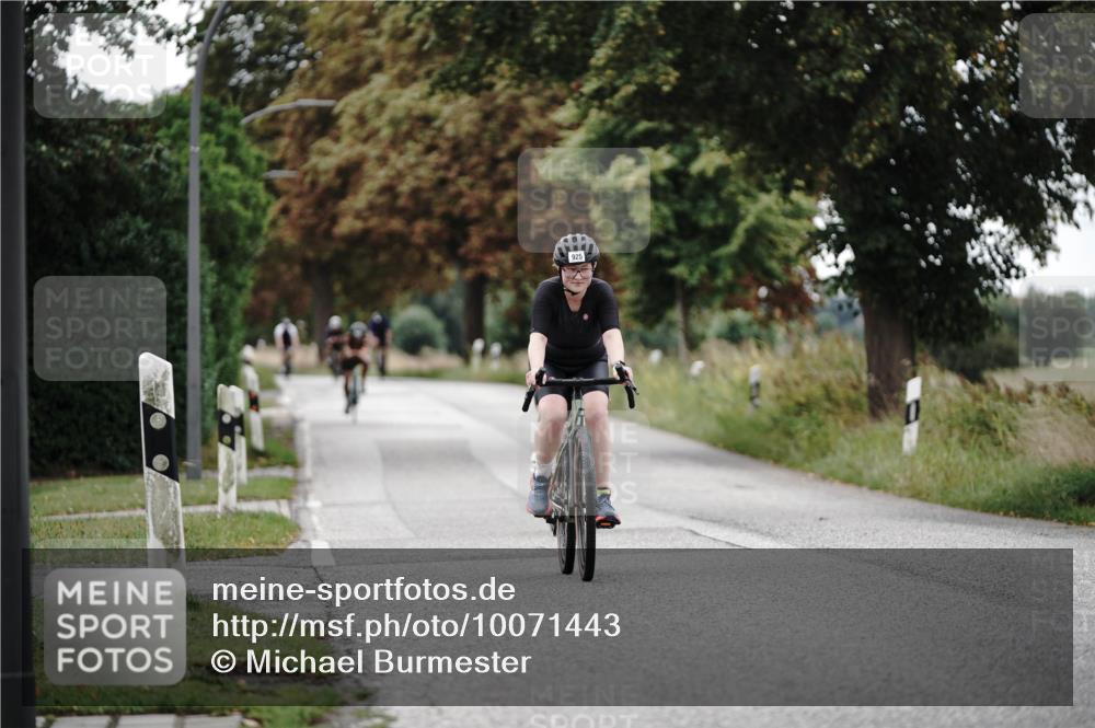 30.08.2026 - Elbe Triathlon Hamburg Michael Burmester http://msf.ph/oto/10071443 30.08.2026 10:05:08 Radfahren 703, 821, 868, 925 meine-sportfotos.de