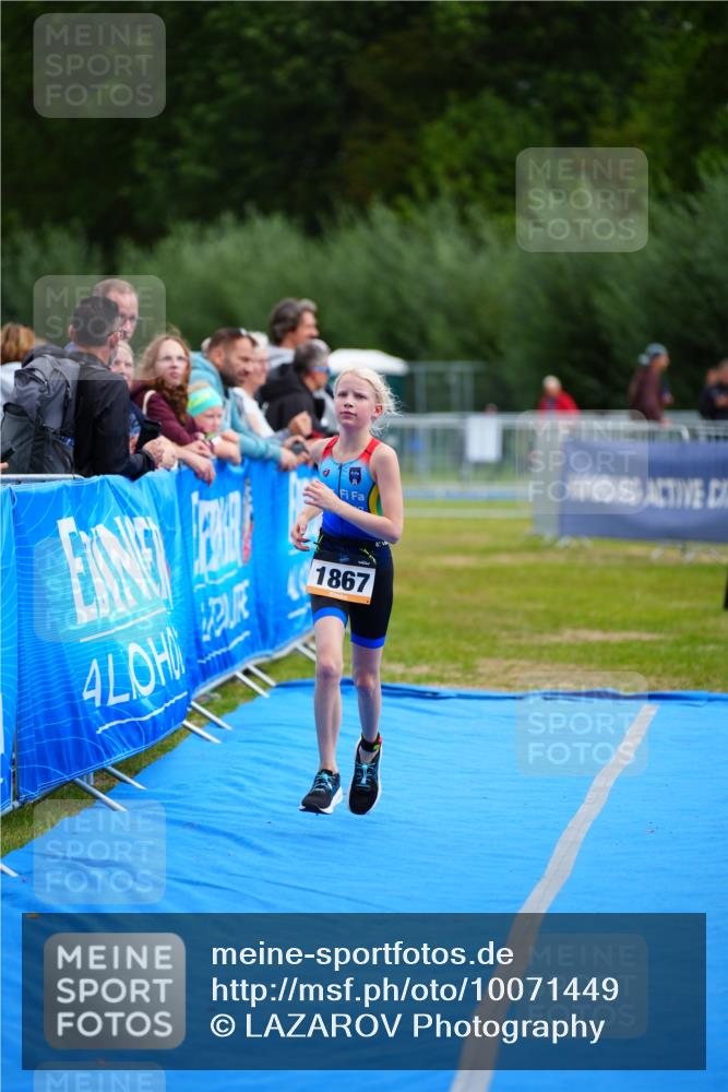 30.08.2026 - Elbe Triathlon Hamburg LAZAROV Photography http://msf.ph/oto/10071449 30.08.2026 12:58:56 Ziel 1867 meine-sportfotos.de
