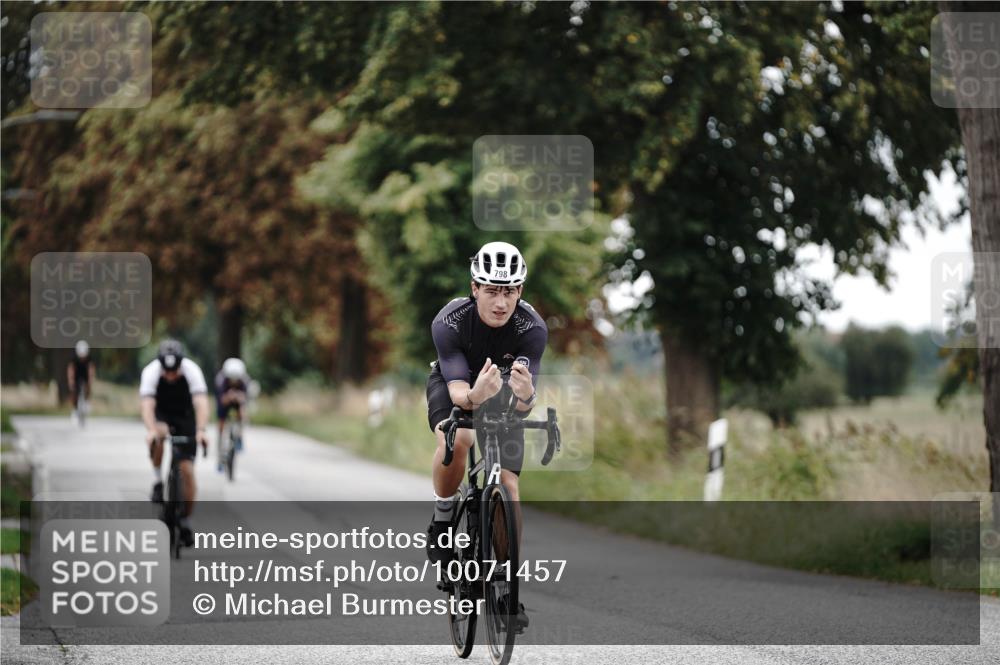 30.08.2026 - Elbe Triathlon Hamburg Michael Burmester http://msf.ph/oto/10071457 30.08.2026 10:05:18 Radfahren 591, 659, 683, 798 meine-sportfotos.de