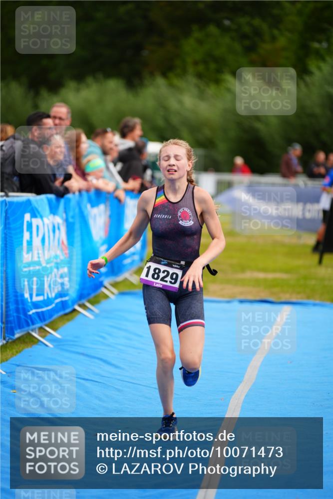 30.08.2026 - Elbe Triathlon Hamburg LAZAROV Photography http://msf.ph/oto/10071473 30.08.2026 12:59:07 Ziel 1829, 1878 meine-sportfotos.de