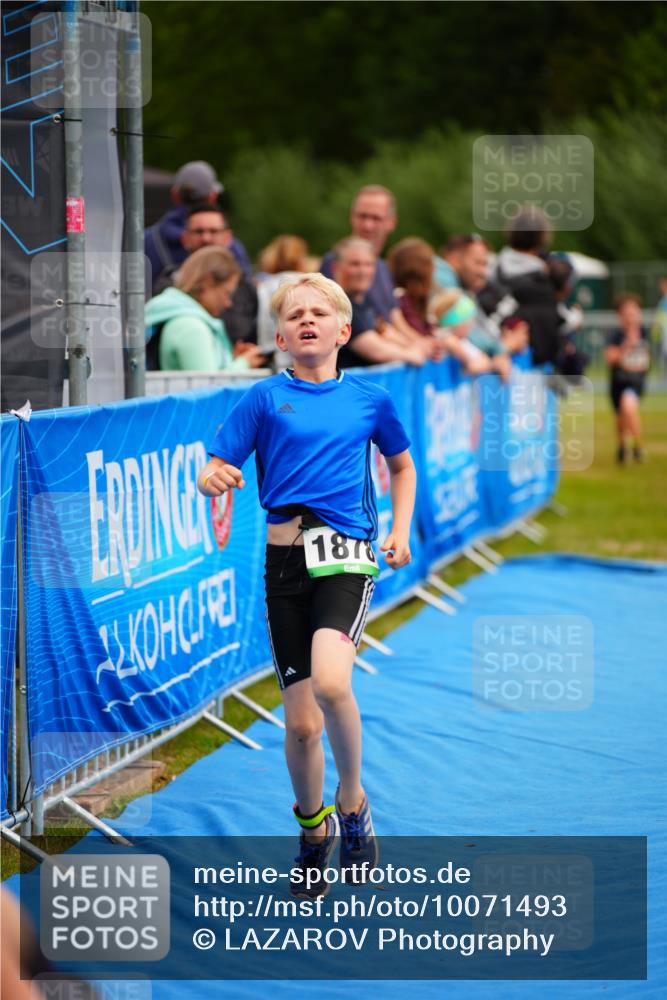 30.08.2026 - Elbe Triathlon Hamburg LAZAROV Photography http://msf.ph/oto/10071493 30.08.2026 12:59:16 Ziel 1838, 1878 meine-sportfotos.de