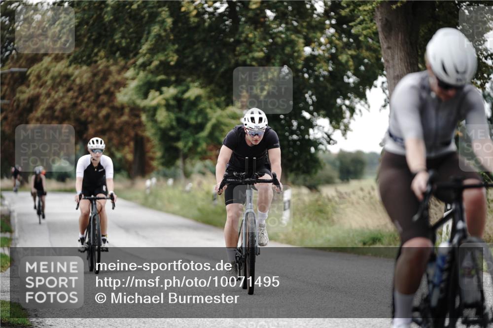 30.08.2026 - Elbe Triathlon Hamburg Michael Burmester http://msf.ph/oto/10071495 30.08.2026 10:05:45 Radfahren 786, 793, 817, 894, 941 meine-sportfotos.de