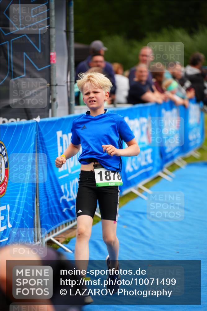 30.08.2026 - Elbe Triathlon Hamburg LAZAROV Photography http://msf.ph/oto/10071499 30.08.2026 12:59:16 Ziel 1838, 1878 meine-sportfotos.de