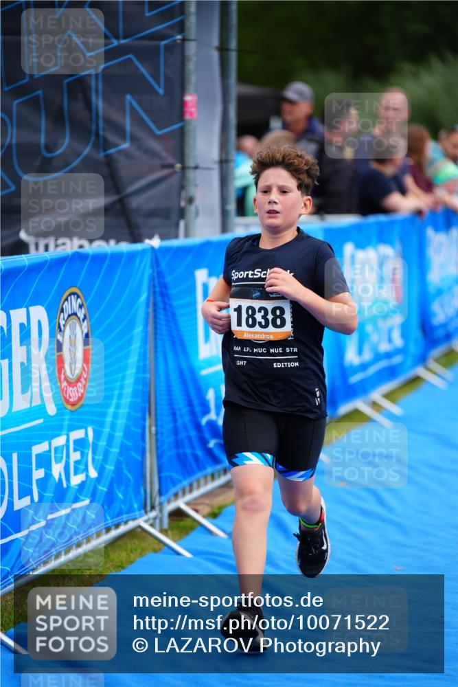 30.08.2026 - Elbe Triathlon Hamburg LAZAROV Photography http://msf.ph/oto/10071522 30.08.2026 12:59:21 Ziel 1838 meine-sportfotos.de