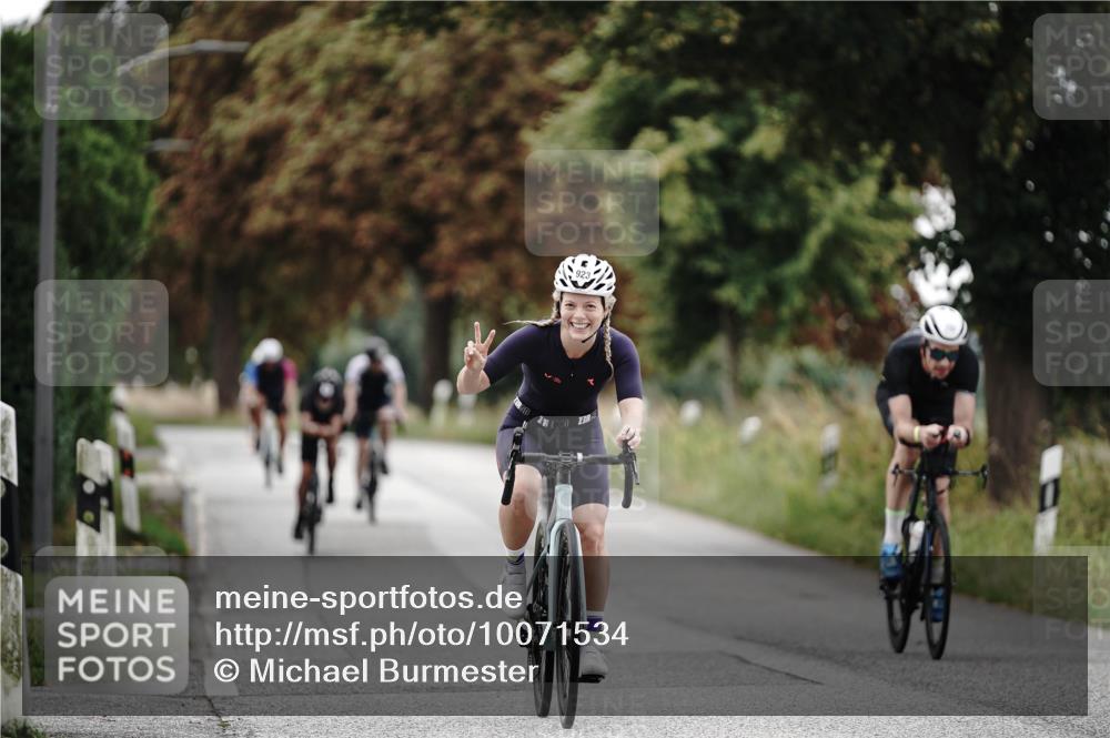30.08.2026 - Elbe Triathlon Hamburg Michael Burmester http://msf.ph/oto/10071534 30.08.2026 10:06:10 Radfahren 483, 584, 732, 787, 877, 923 meine-sportfotos.de