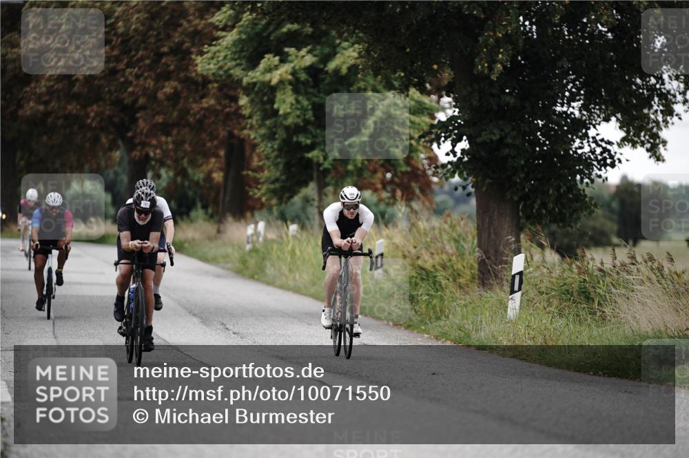 30.08.2026 - Elbe Triathlon Hamburg Michael Burmester http://msf.ph/oto/10071550 30.08.2026 10:06:13 Radfahren 483, 584, 732, 787, 816, 877, 923 meine-sportfotos.de