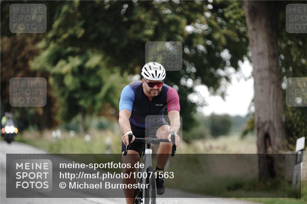 30.08.2026 - Elbe Triathlon Hamburg Michael Burmester http://msf.ph/oto/10071563 30.08.2026 10:06:17 Radfahren 483, 584, 787, 816, 877 meine-sportfotos.de