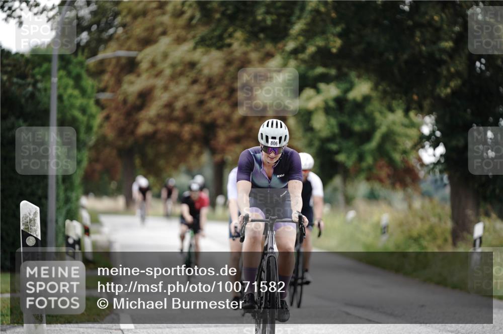 30.08.2026 - Elbe Triathlon Hamburg Michael Burmester http://msf.ph/oto/10071582 30.08.2026 10:06:25 Radfahren 668, 687, 715, 806 meine-sportfotos.de