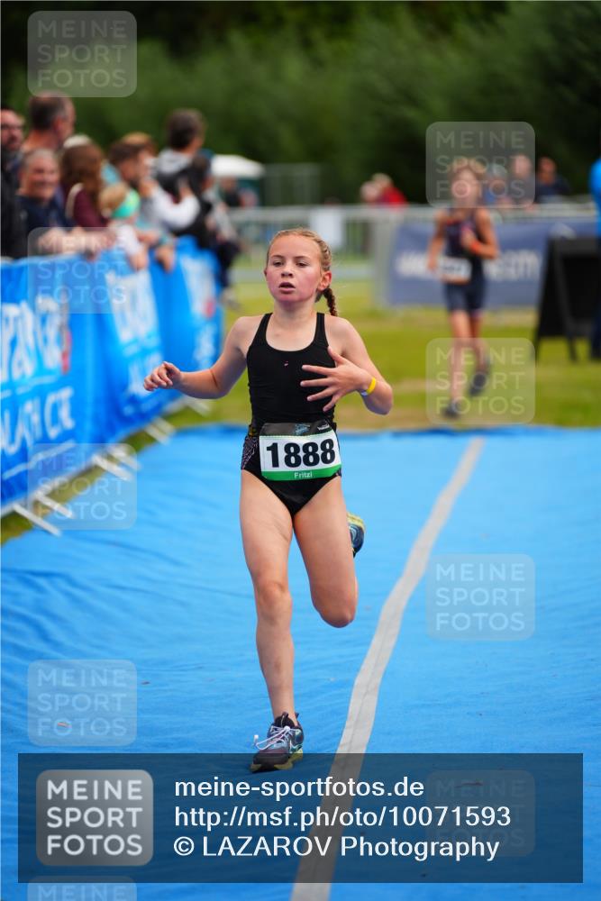 30.08.2026 - Elbe Triathlon Hamburg LAZAROV Photography http://msf.ph/oto/10071593 30.08.2026 12:59:40 Ziel 1847, 1888 meine-sportfotos.de