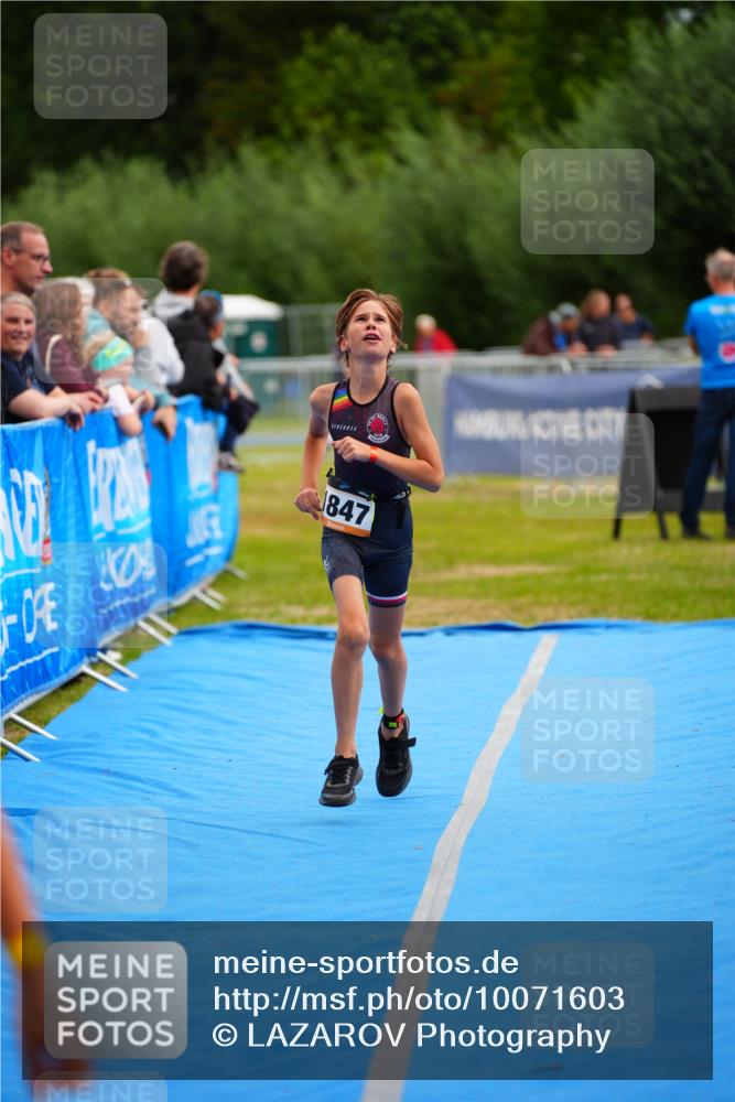 30.08.2026 - Elbe Triathlon Hamburg LAZAROV Photography http://msf.ph/oto/10071603 30.08.2026 12:59:43 Ziel 1847, 1888 meine-sportfotos.de