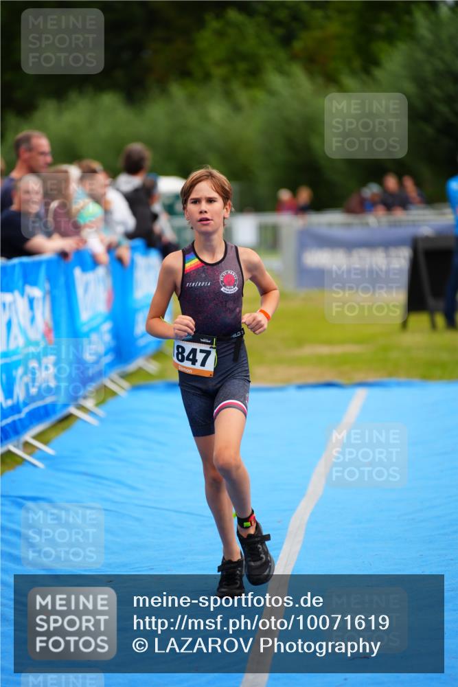 30.08.2026 - Elbe Triathlon Hamburg LAZAROV Photography http://msf.ph/oto/10071619 30.08.2026 12:59:44 Ziel 1847 meine-sportfotos.de