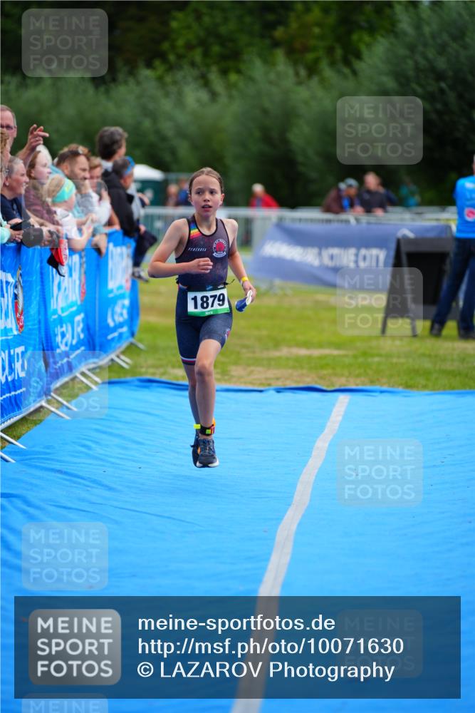 30.08.2026 - Elbe Triathlon Hamburg LAZAROV Photography http://msf.ph/oto/10071630 30.08.2026 12:59:57 Ziel 1879 meine-sportfotos.de