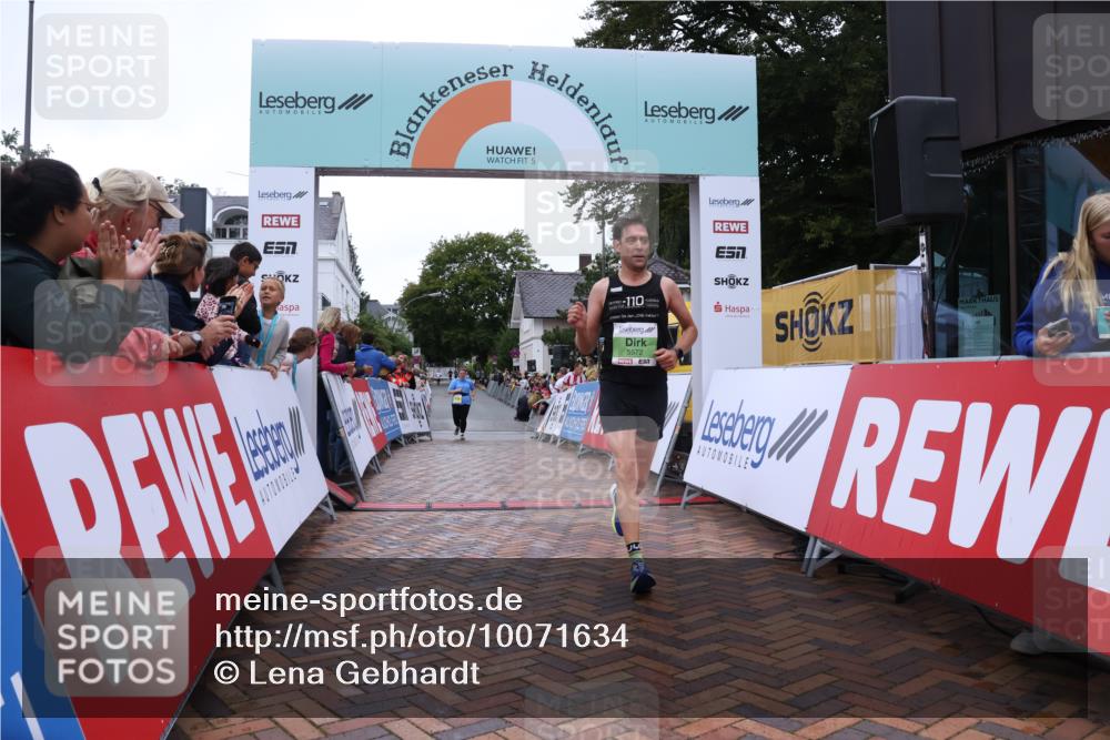 30.08.2026 - Blankeneser Heldenlauf Lena Gebhardt http://msf.ph/oto/10071634 30.08.2026 10:12:13 Ziel 1288, 5050, 5572, 5883 meine-sportfotos.de