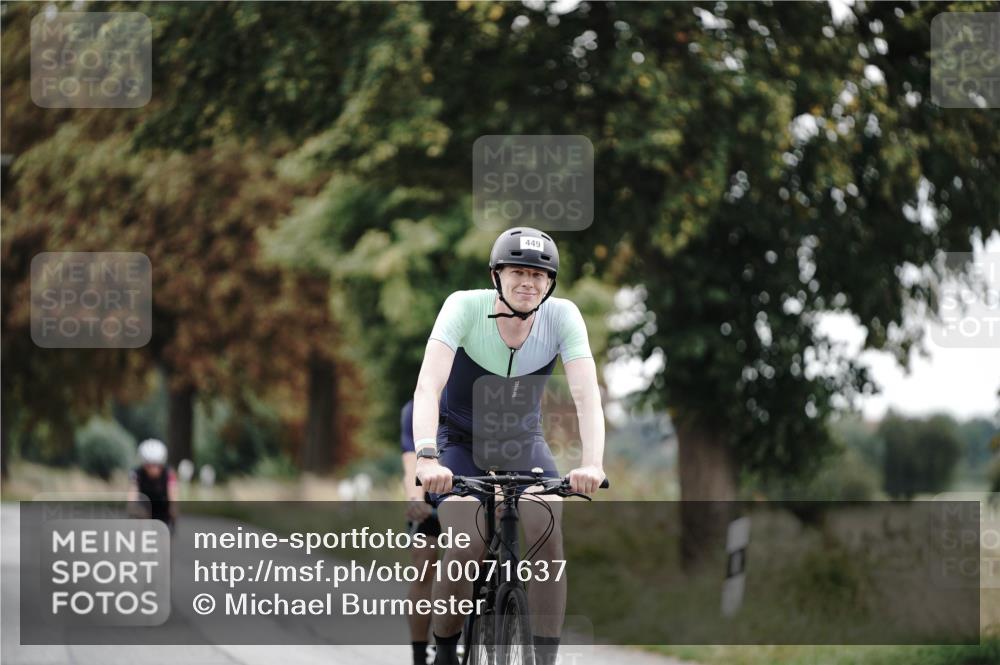 30.08.2026 - Elbe Triathlon Hamburg Michael Burmester http://msf.ph/oto/10071637 30.08.2026 10:06:54 Radfahren 449, 550, 794, 977 meine-sportfotos.de