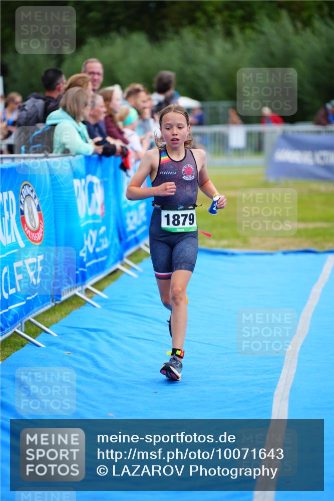30.08.2026 - Elbe Triathlon Hamburg LAZAROV Photography http://msf.ph/oto/10071643 30.08.2026 12:59:58 Ziel 1879 meine-sportfotos.de