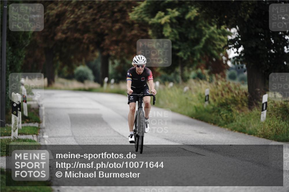 30.08.2026 - Elbe Triathlon Hamburg Michael Burmester http://msf.ph/oto/10071644 30.08.2026 10:06:57 Radfahren 449, 794, 977 meine-sportfotos.de