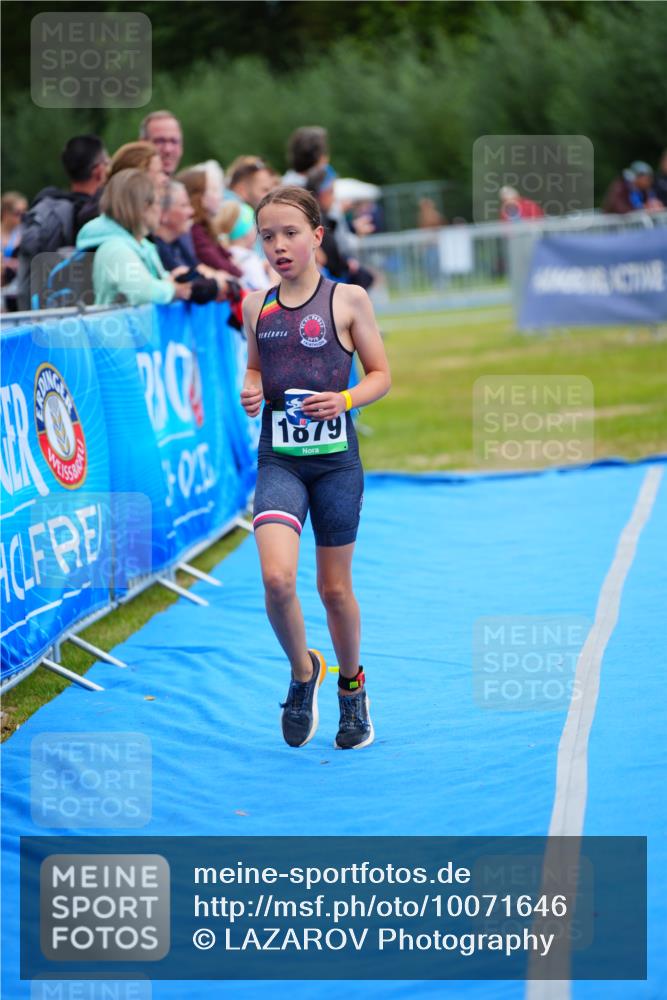 30.08.2026 - Elbe Triathlon Hamburg LAZAROV Photography http://msf.ph/oto/10071646 30.08.2026 12:59:58 Ziel 1879 meine-sportfotos.de