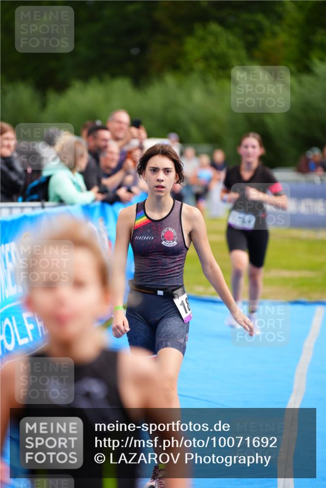30.08.2026 - Elbe Triathlon Hamburg LAZAROV Photography http://msf.ph/oto/10071692 30.08.2026 13:03:11 Ziel 1808, 1883 meine-sportfotos.de