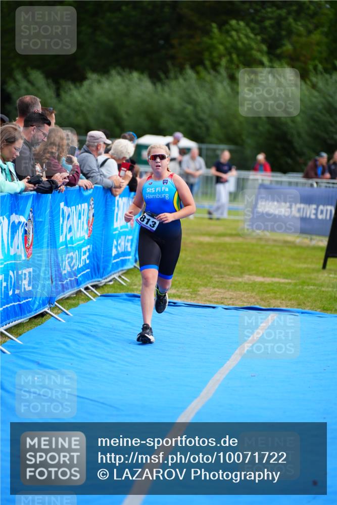 30.08.2026 - Elbe Triathlon Hamburg LAZAROV Photography http://msf.ph/oto/10071722 30.08.2026 13:03:18 Ziel 1813 meine-sportfotos.de