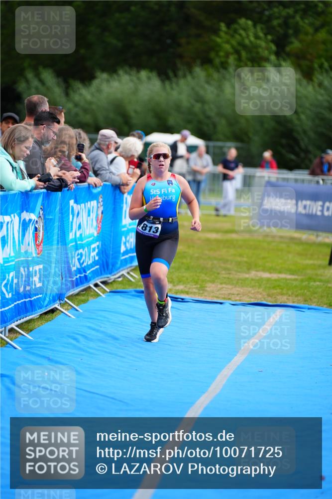 30.08.2026 - Elbe Triathlon Hamburg LAZAROV Photography http://msf.ph/oto/10071725 30.08.2026 13:03:19 Ziel 1813, 1885 meine-sportfotos.de