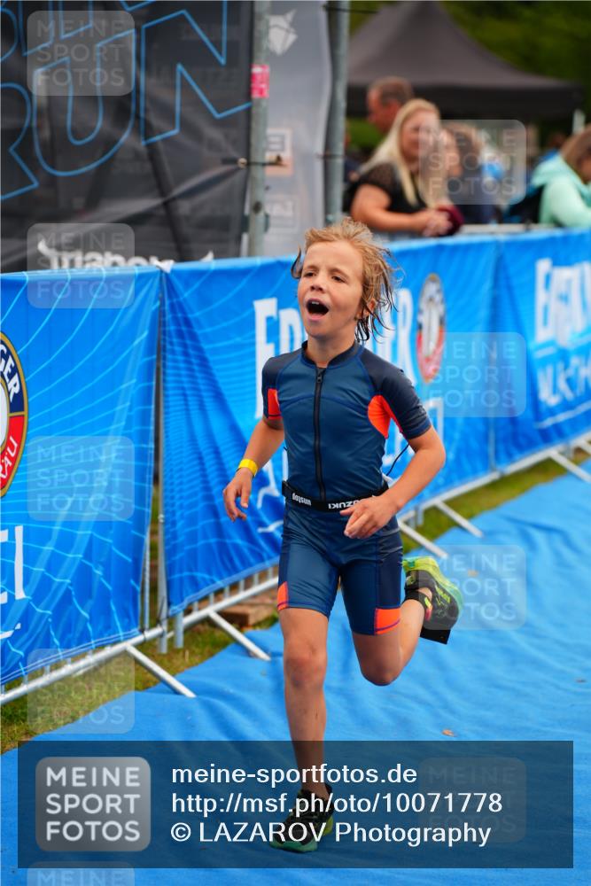 30.08.2026 - Elbe Triathlon Hamburg LAZAROV Photography http://msf.ph/oto/10071778 30.08.2026 13:05:20 Ziel 1874 meine-sportfotos.de