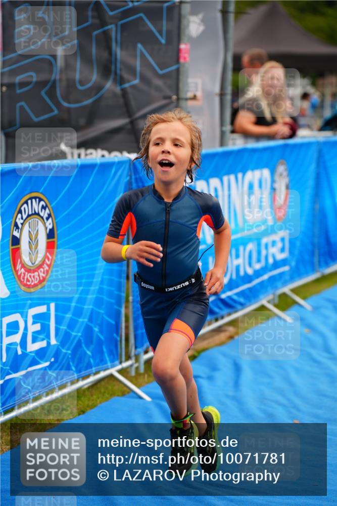30.08.2026 - Elbe Triathlon Hamburg LAZAROV Photography http://msf.ph/oto/10071781 30.08.2026 13:05:20 Ziel 1874 meine-sportfotos.de