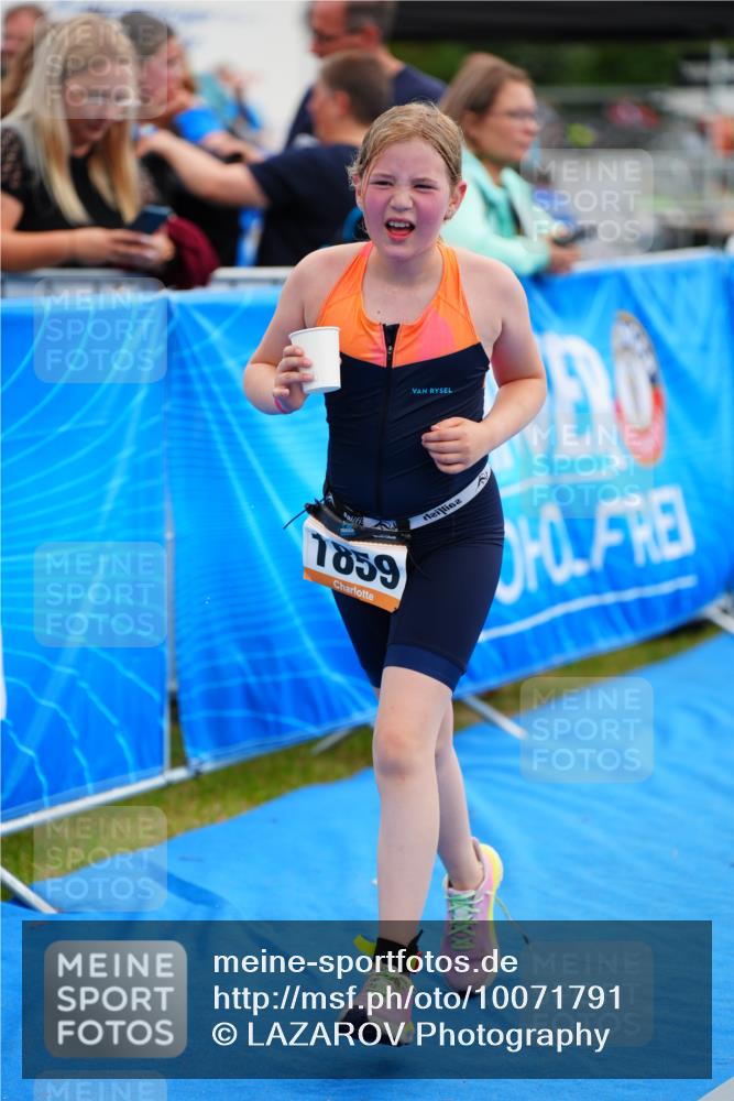 30.08.2026 - Elbe Triathlon Hamburg LAZAROV Photography http://msf.ph/oto/10071791 30.08.2026 13:05:58 Ziel 1767, 1859 meine-sportfotos.de
