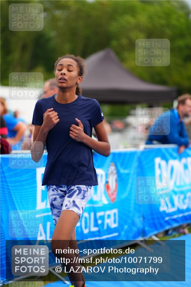 30.08.2026 - Elbe Triathlon Hamburg LAZAROV Photography http://msf.ph/oto/10071799 30.08.2026 13:06:06 Ziel 1767 meine-sportfotos.de