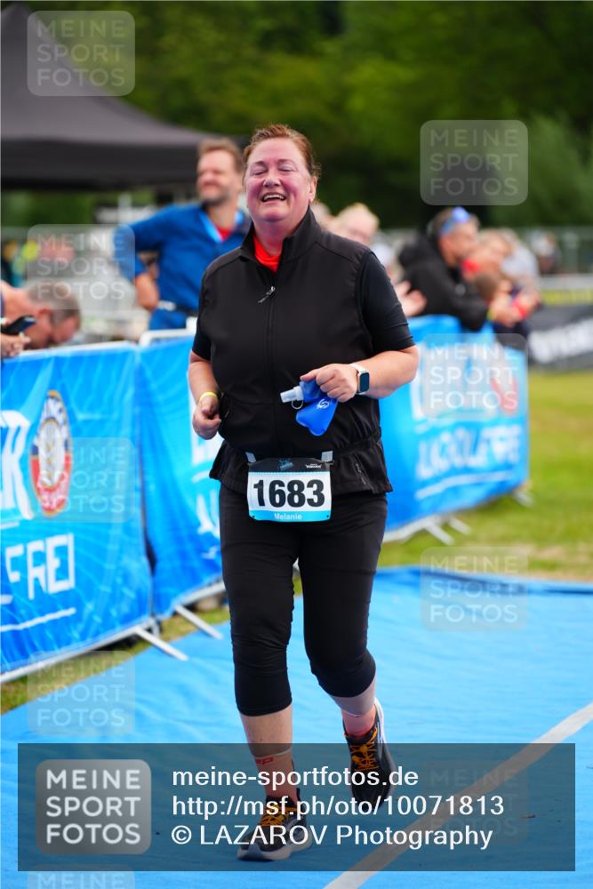30.08.2026 - Elbe Triathlon Hamburg LAZAROV Photography http://msf.ph/oto/10071813 30.08.2026 13:06:15 Ziel 1683, 1766, 1782 meine-sportfotos.de