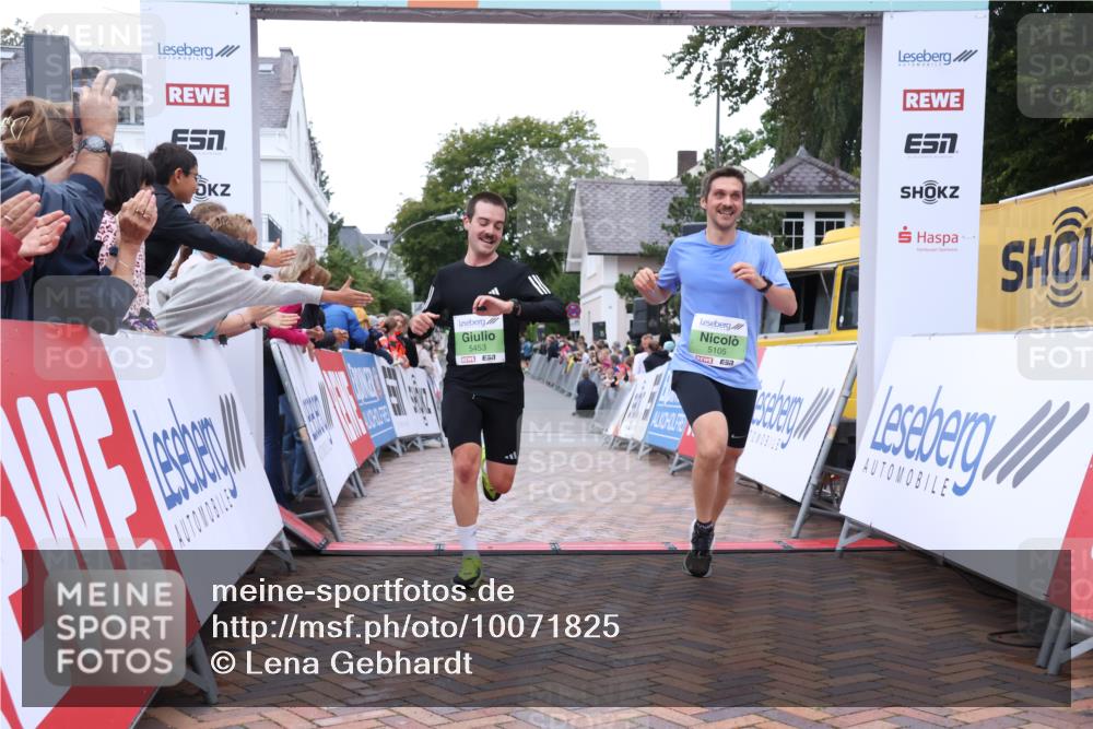 30.08.2026 - Blankeneser Heldenlauf Lena Gebhardt http://msf.ph/oto/10071825 30.08.2026 10:12:34 Ziel 5105, 5365, 5453, 5560 meine-sportfotos.de